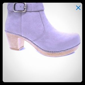 New Dansko booties with heel